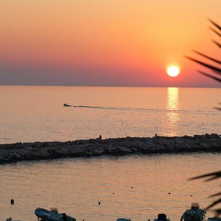 Blu Marine Casa A 10Mt Dalla Spiaggia Peschici Exterior foto
